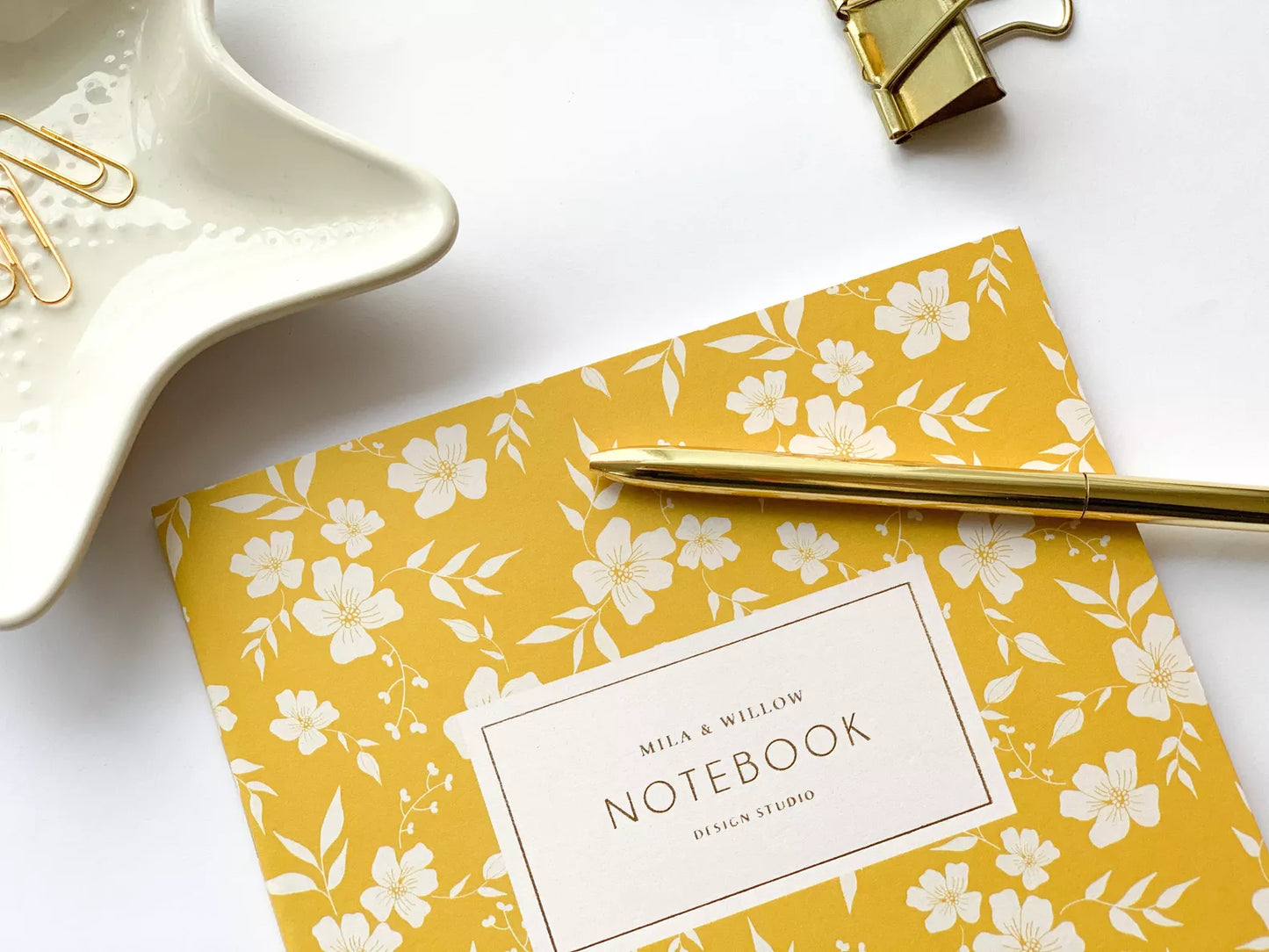 Carnet floral jaune et blanc