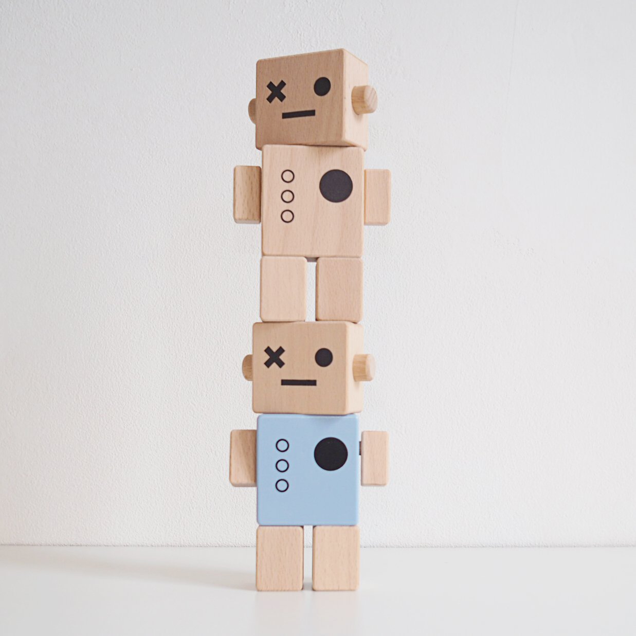 Baby robot en bois