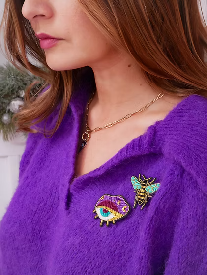 Broche Œil magic fait main broderie cannetille