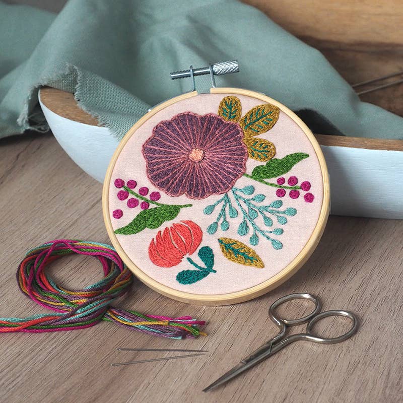 Kit à broder motif Bouquet - Mini labo