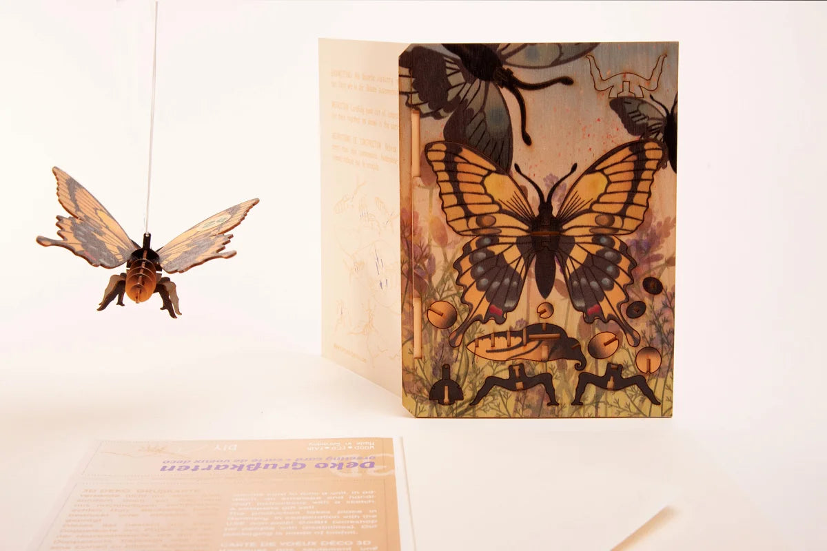 Carte postale papillon 3D à monter